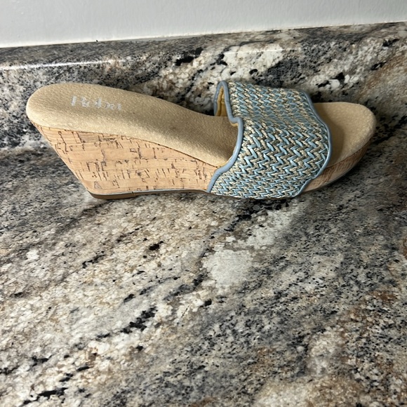 Reba wedge open toe and open heel sandals for women. Size 8 - Picture 3 of 11